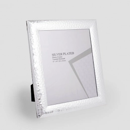 Κορνίζα Μεταλλική Επάργυρη Ασημί 20x25εκ. ESTHETI 815-00035