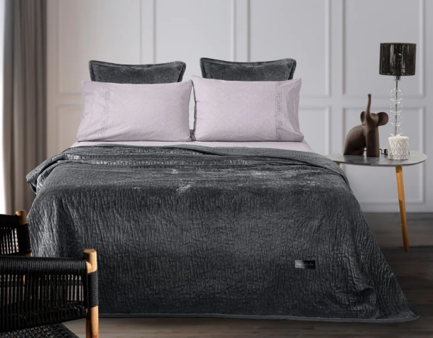Κουβέρτα Ημίδιπλη Με Διακοσμητική Μαξιλαροθήκη 2 Όψεων 180x220εκ. Velvet Ultrasoft Καπιτονέ Bolzano Anthracite Guy Laroche