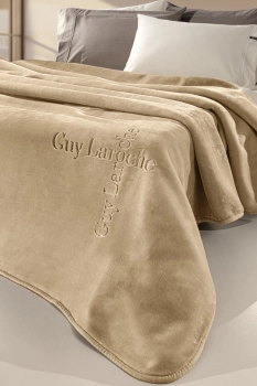Κουβέρτα Soft Velvet Υπέρδιπλη 220x240εκ. Logo Almond Guy Laroche