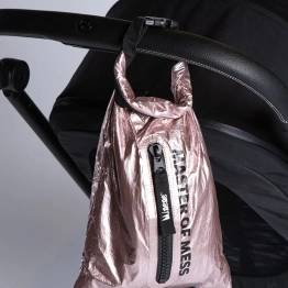 Τσαντάκι Βόλτας-Νεσεσέρ 22x36εκ. Master of Mess Metallic Pink Minene 19301002660OS