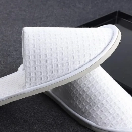 100 Ζεύγη Παντόφλες Πικέ Λευκές Polyfabric Κλειστή Πάχους 6mm