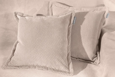 Διακοσμητική Μαξιλαροθήκη Suede-Microfiber Rubicon Champagne 45x45εκ. Guy Laroche