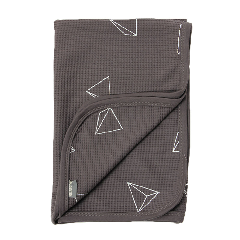 Κουβέρτες, Παπλώματα 24home - ΣΗΜΑΝΤΙΚΟ: Σε περίπτωση διαφοράς τιμής από το κατάστημα ισχύει παντα και μόνο η τιμή του καταστήματος Κουβέρτα Αγκαλιάς-Λίκνου Πικέ 3D Dark Grey 75x100εκ. Mi