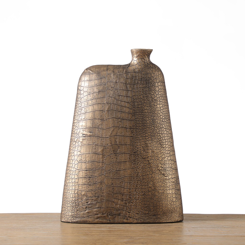 ESPIEL - ΣΗΜΑΝΤΙΚΟ: Σε περίπτωση διαφοράς τιμής από το κατάστημα ισχύει παντα και μόνο η τιμή του καταστήματος Βάζο Ανάγλυφο Polyresin Χάλκινο-Χρυσό ESPIEL 29x8x40εκ.