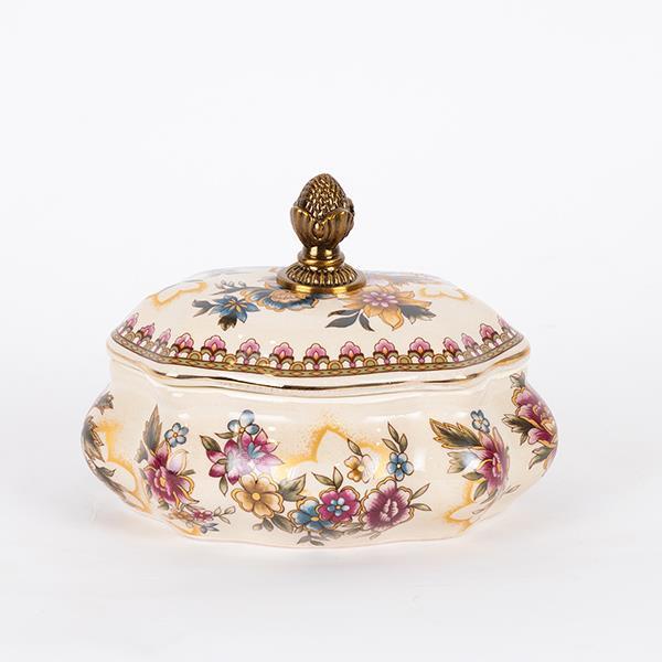 ESTHETI - ΣΗΜΑΝΤΙΚΟ: Σε περίπτωση διαφοράς τιμής από το κατάστημα ισχύει παντα και μόνο η τιμή του καταστήματος Φοντανιέρα Πορσελάνης-Polyresin Λευκή-Χρυσή Με Λουλούδι