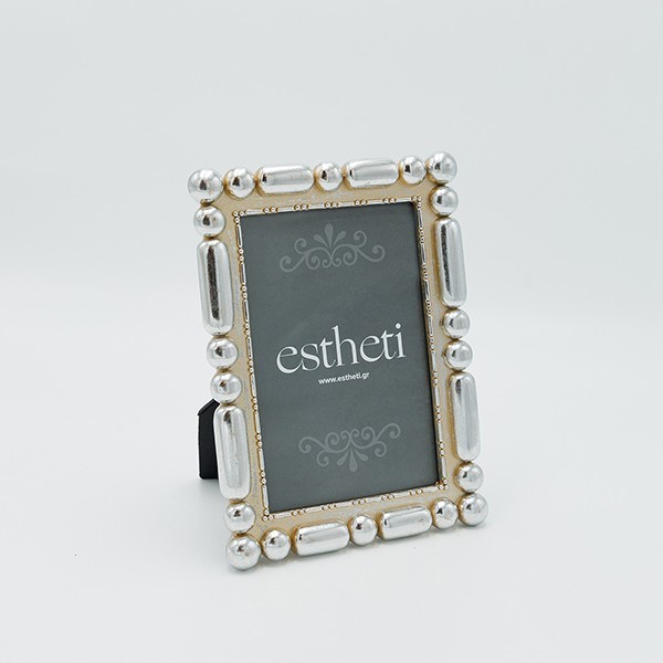 ESTHETI - ΣΗΜΑΝΤΙΚΟ: Σε περίπτωση διαφοράς τιμής από το κατάστημα ισχύει παντα και μόνο η τιμή του καταστήματος Κορνίζα Polyresin Ασημί 10x15εκ. ESTHETI 815-00048 (Υλι