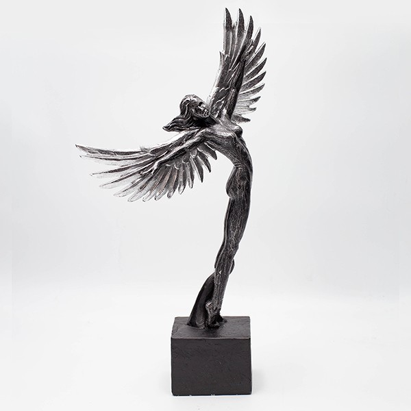 ESTHETI - ΣΗΜΑΝΤΙΚΟ: Σε περίπτωση διαφοράς τιμής από το κατάστημα ισχύει παντα και μόνο η τιμή του καταστήματος Διακοσμητικό Επιτραπέζιο Γυναίκα Με Φτερά Polyresin Μαύ