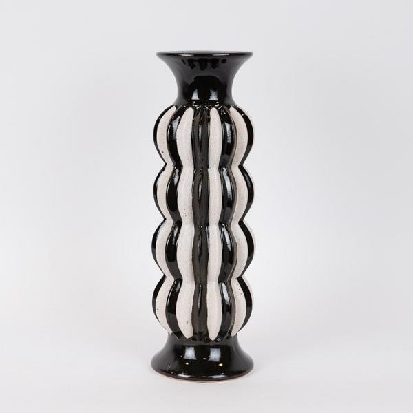 ESTHETI - ΣΗΜΑΝΤΙΚΟ: Σε περίπτωση διαφοράς τιμής από το κατάστημα ισχύει παντα και μόνο η τιμή του καταστήματος Κηροπήγιο Κεραμικό Μαύρο-Λευκό 13x39,5εκ. ESTHETI 752-2