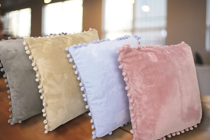 Διακοσμητικό Μαξιλάρι Fleece 43x43εκ. Pomy Beige Makis Tselios (Ύφασμα: Polyester, Χρώμα: Μπεζ) - Makis Tselios - 204310123456