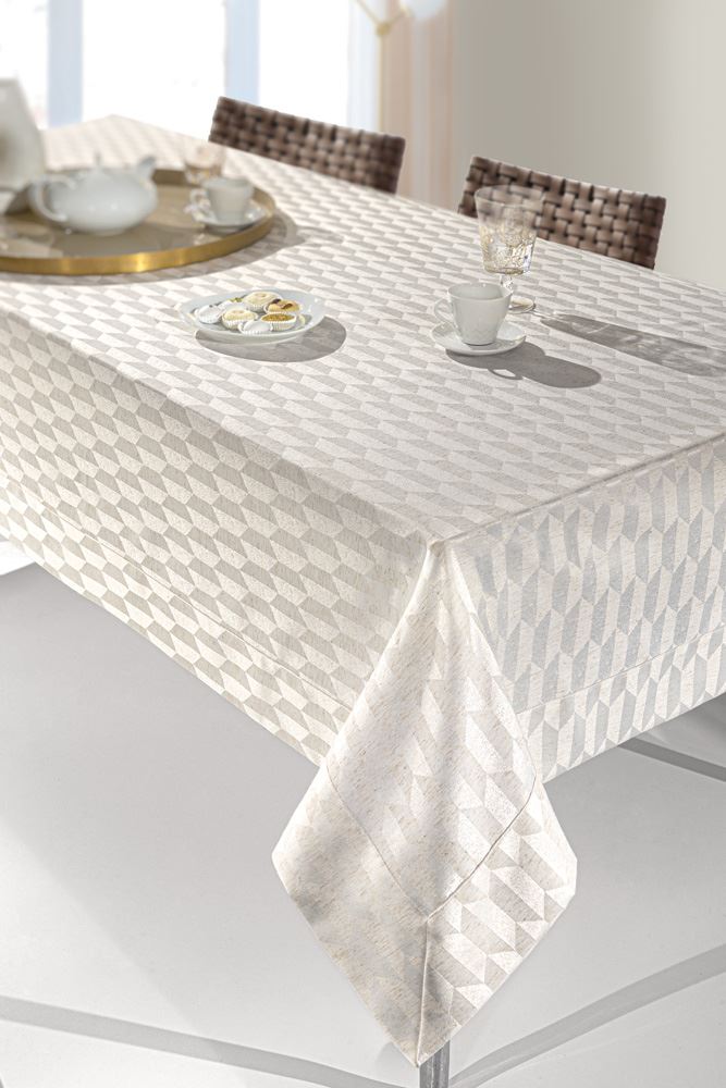 Guy Laroche - ΣΗΜΑΝΤΙΚΟ: Σε περίπτωση διαφοράς τιμής από το κατάστημα ισχύει παντα και μόνο η τιμή του καταστήματος Τραπεζομάντηλο Polyester Jacquard 160x220εκ. Imagine Li