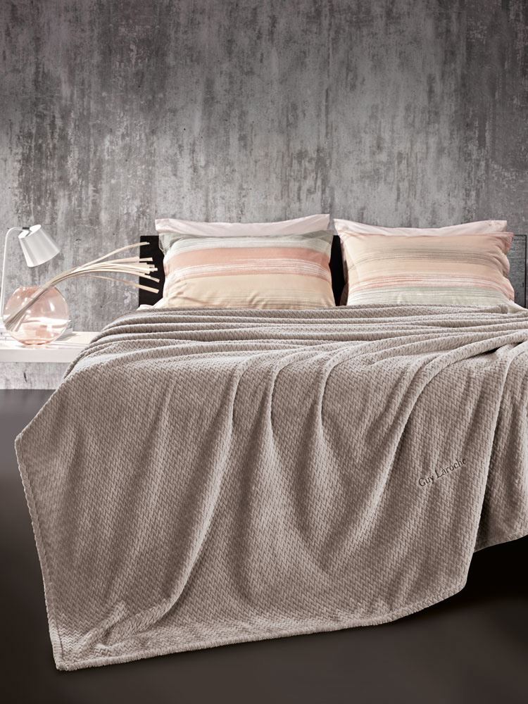 Guy Laroche Κουβέρτα Microfiber Velour Υπέρδιπλη Rombus Wenge 220x240εκ. Guy Laroche (Ύφασμα: Microfiber, Χρώμα: Wenge, Μέγεθος: Υπέρδιπλα) - Guy Laroche - 5206480568183