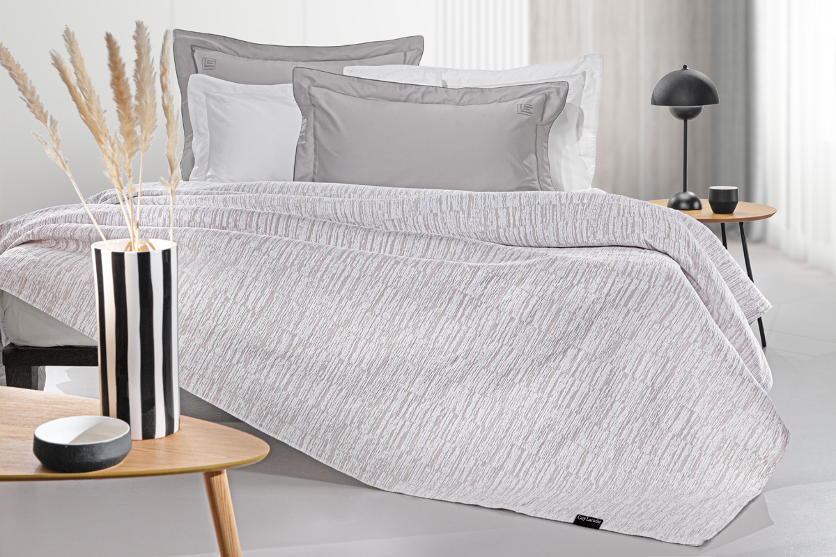 Κουβέρτα Polycotton King 260x250εκ. Diana Smoke Guy Laroche (Ύφασμα: 80% Cotton - 20% Polyester, Μέγεθος: King Size, Χρώμα: Smoke) - Guy Laroche - 5206480703287